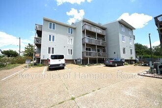 Building Photo - 9716 7th Bay St