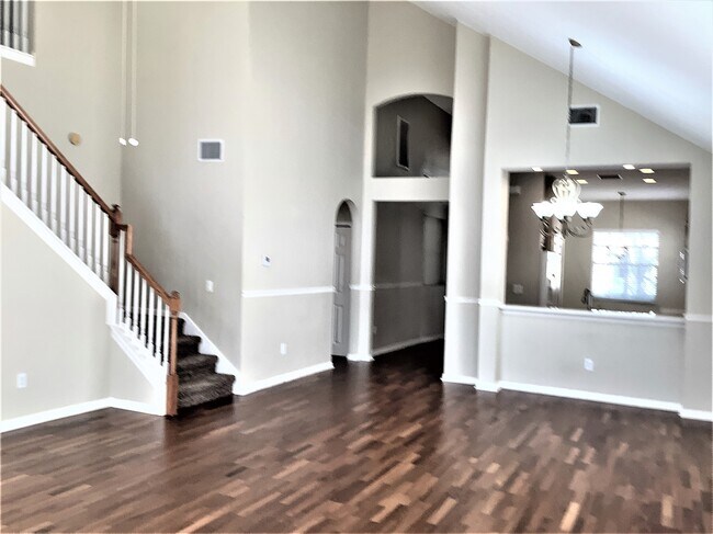 Building Photo - 30722 Pumpkin Ridge Drive