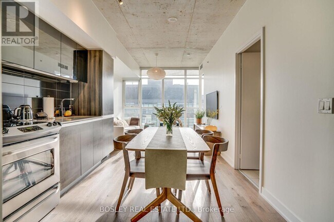 Photo du bâtiment - 1190 Dundas St E