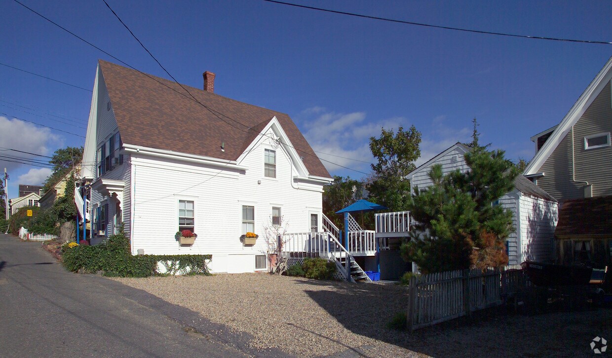 Building Photo - 9 Soper St