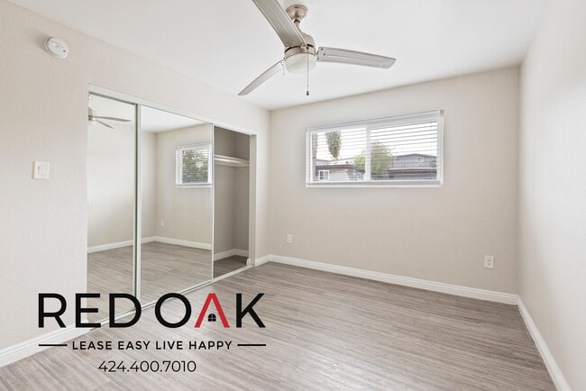 Building Photo - ~$200 OFF Each Month~ Bright and Delightfu...