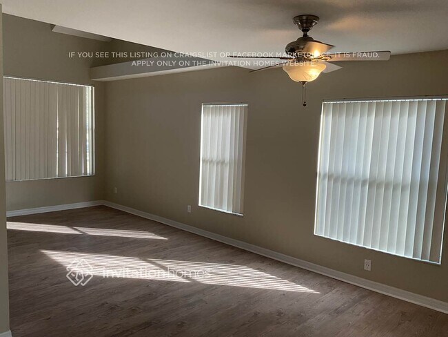 Foto del edificio - 1215 Lake Shore Ranch Dr