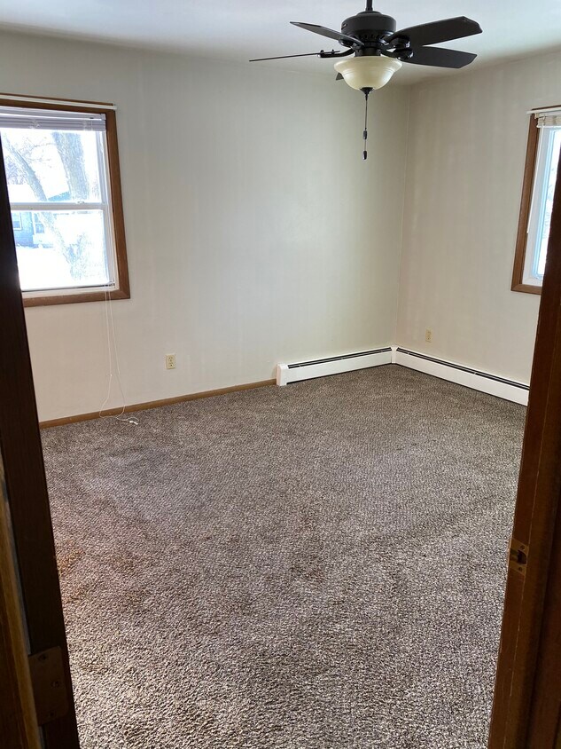 Bedroom - 218 Hall St