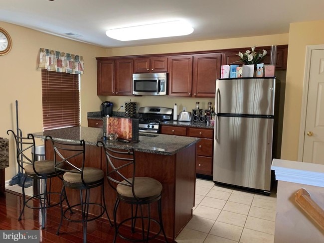 Building Photo - 10 Old Stock Ln