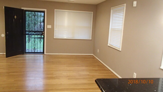 Building Photo - 7403 Sportsman Dr