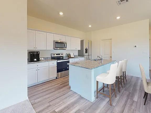 Foto del edificio - 2124 Prairie Ln