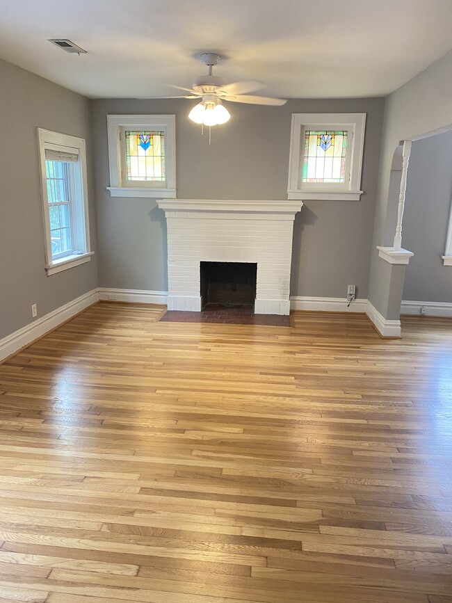 Foto del edificio - 7239 Amherst Ave