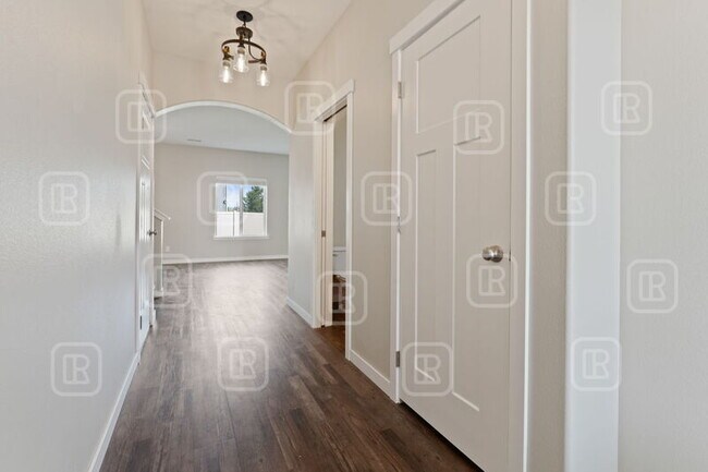 Foto del edificio - 18327 E 2nd Ave