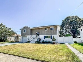 Building Photo - 11 Marshall St