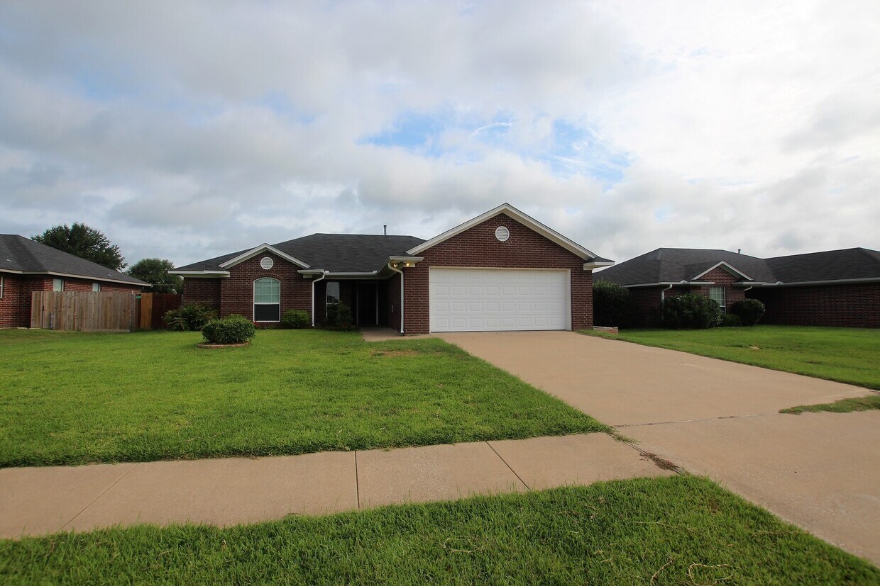 11130 Triple Crown Dr, Flint, TX 75762 - House Rental in Flint, TX ...