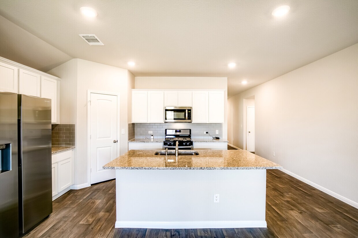 Building Photo - 13804 Andrew Mellon Rd, Manor, Texas 78653