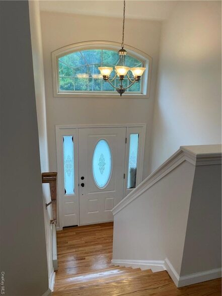 Building Photo - 32 Cedar Ln