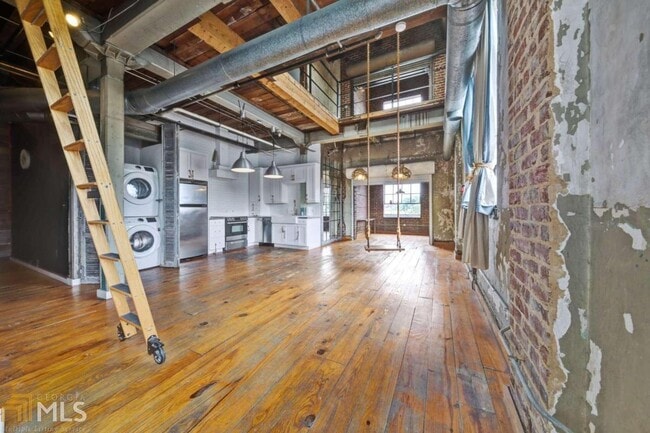 Building Photo - 342 Marietta St NW