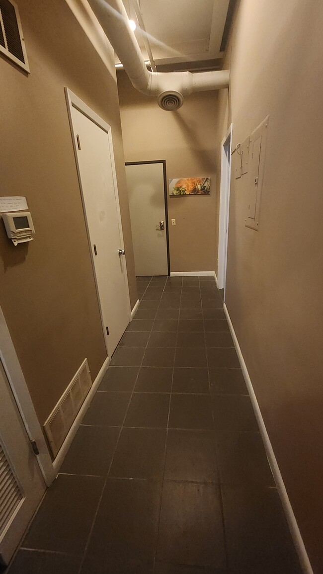 Building Photo - 1211 Howard St