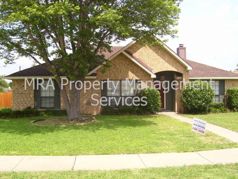 Primary Photo - 2322 Crestview Ln