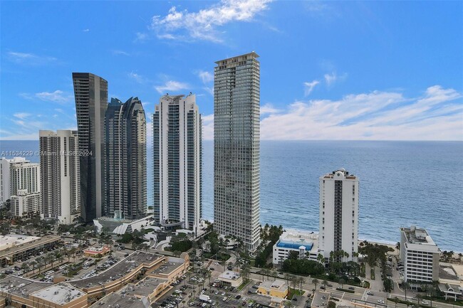 Foto del edificio - 16901 Collins Ave