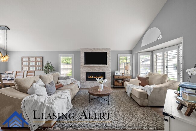 Building Photo - 27597 Artine Dr