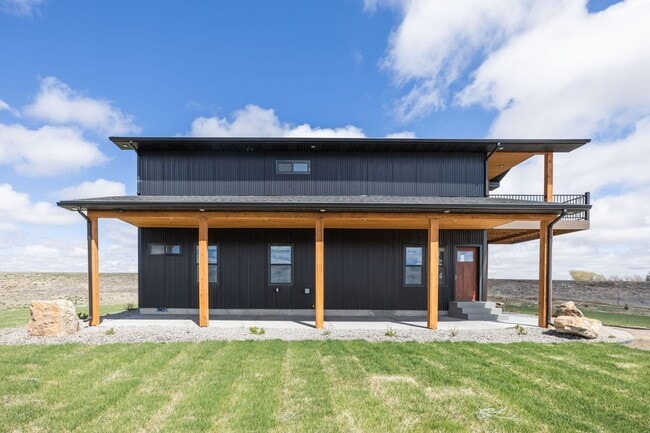 Building Photo - L2422OY