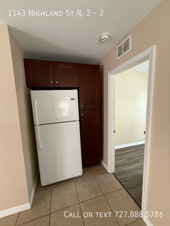 Building Photo - 1143 Highland St N