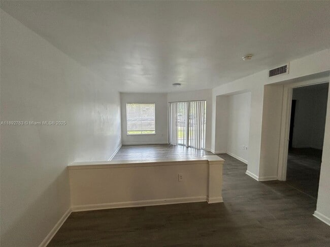 Building Photo - 4815 Via Palm Lakes