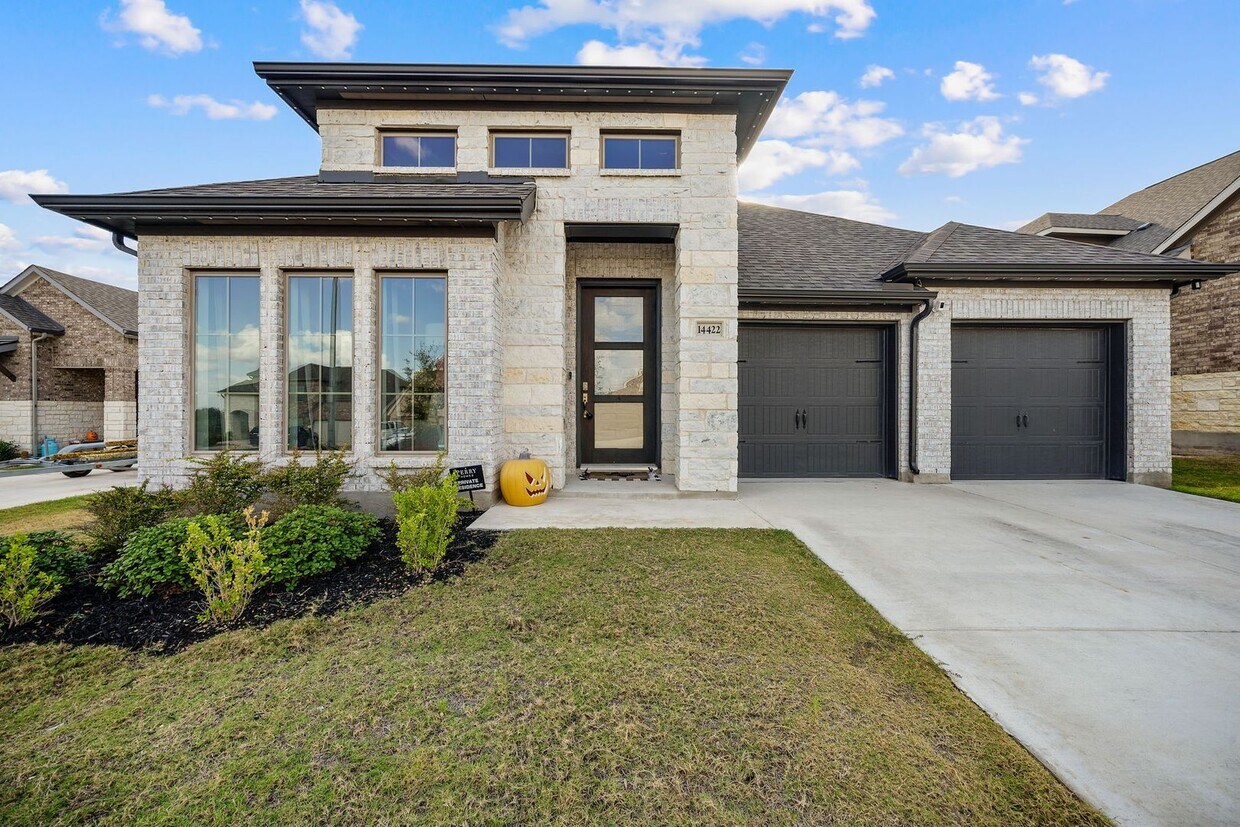 Primary Photo - 4 Bedroom/3 Bath Ladera Enclave Subdivision