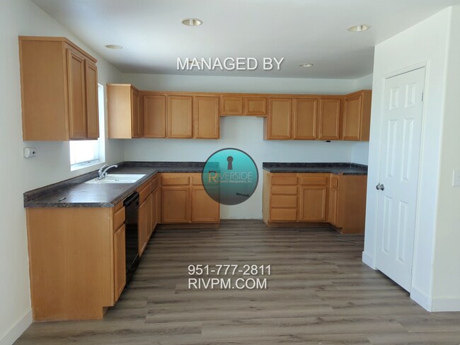 Building Photo - Your Perfect Home Awaits in Perris!