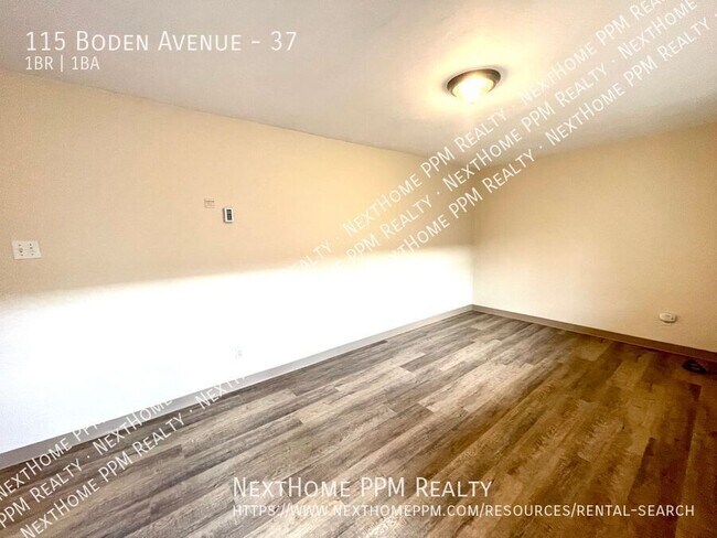 Foto del edificio - 115 Boden Ave