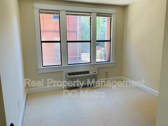 Foto del edificio - 815 Maryland Ave NE