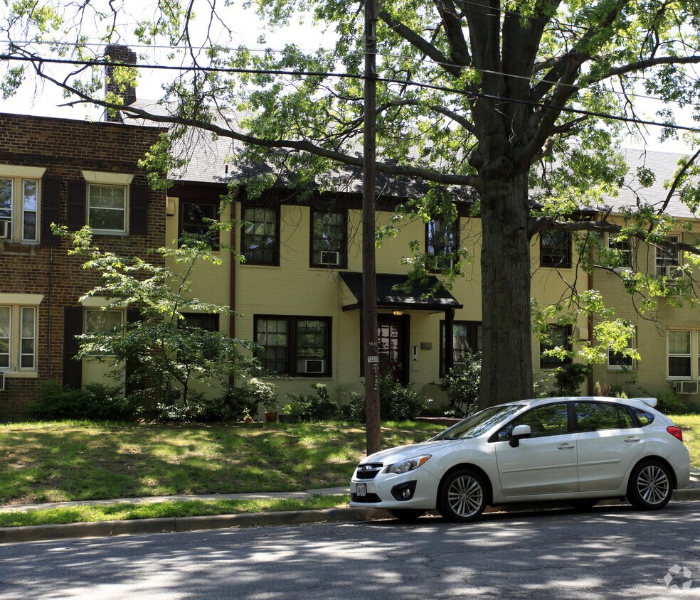 Foto del edificio - 814 S Alfred St