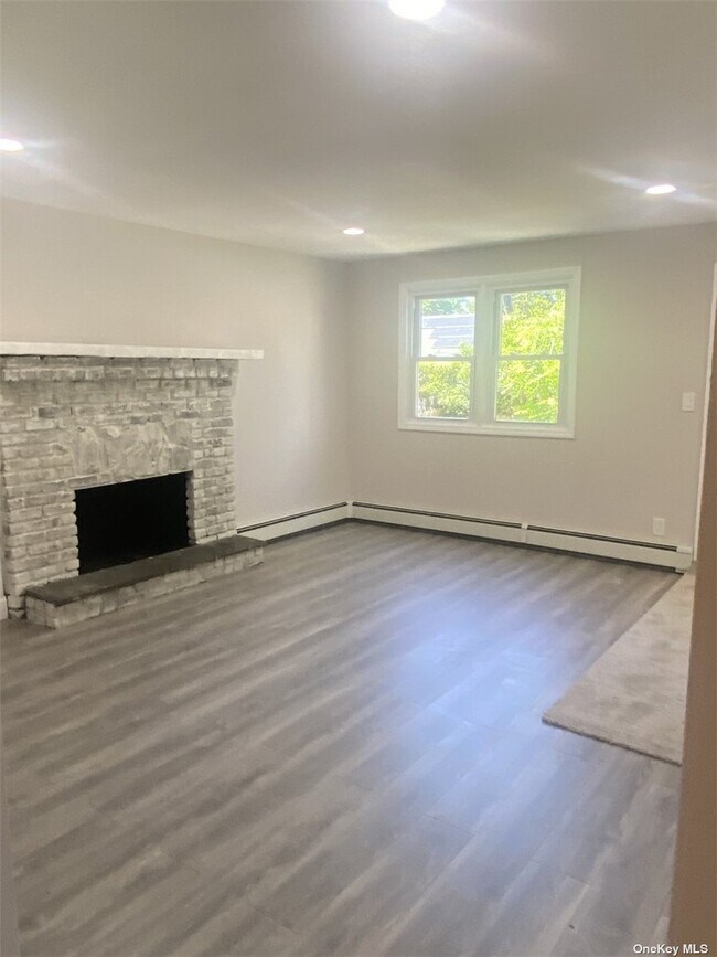 Building Photo - 2561 Ocean Ave