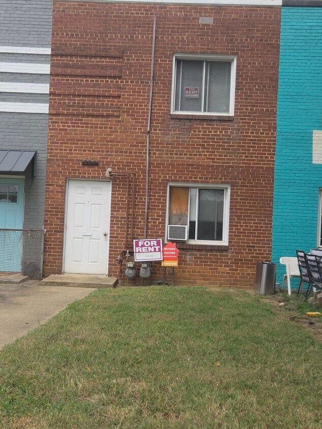Foto principal - 204 Oklahoma Ave NE