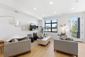 Building Photo - 275 W 800 S