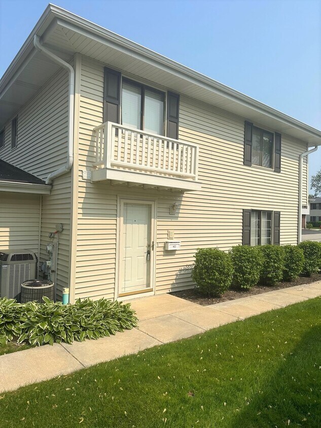 1422 Tonset Ln Unit 1422, Schaumburg, IL 60193 Room for Rent in