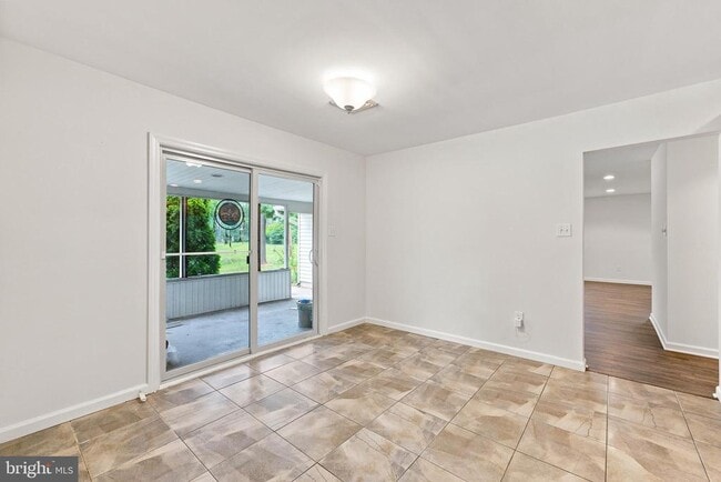 Building Photo - 2 Barnwell Dr