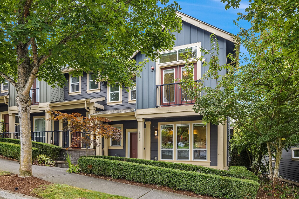 2347 NE Natalie Way, Issaquah, WA 98029 Townhome Rentals in Issaquah WA