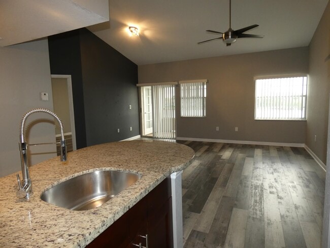 Photo - 2850 N Oakland Forest Dr House