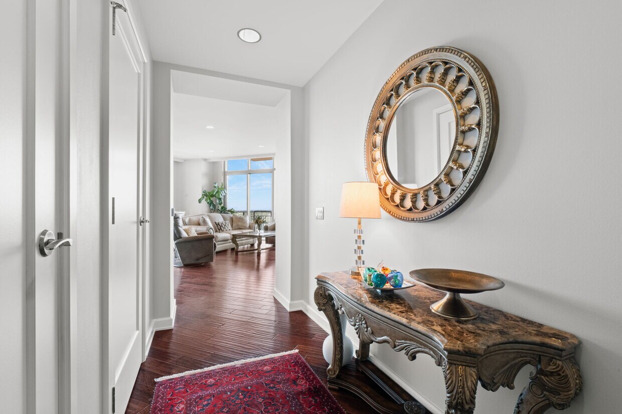 Foto principal - 4242 Broadway