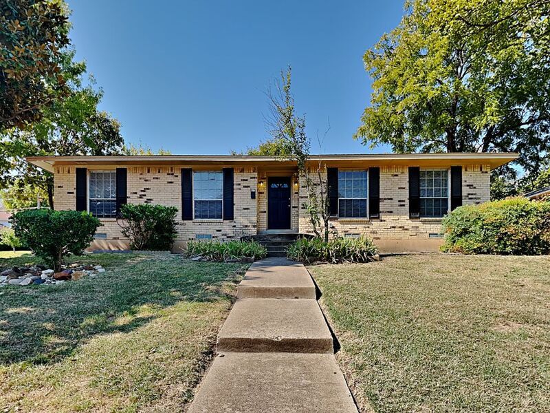 Primary Photo - 5827 Caracas Dr
