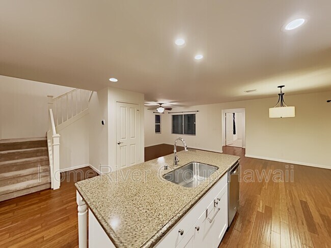 Building Photo - 91-1378-1378 Kaileolea Dr