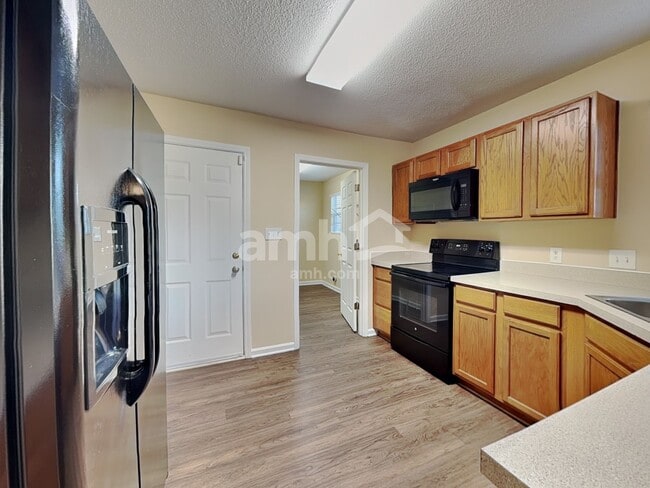 Building Photo - 1208 Scarlett Dr