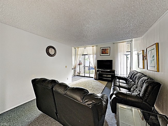 Foto del edificio - 13838 NE 60th St