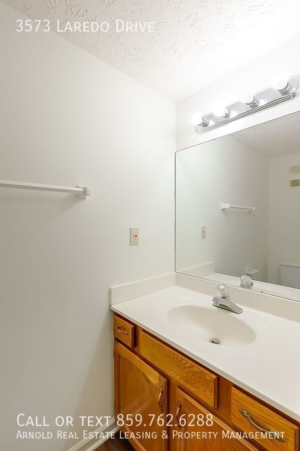 Building Photo - 3573 Laredo Dr