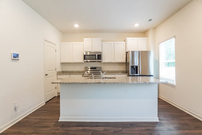Building Photo - 5583 Timber Leaf Lp