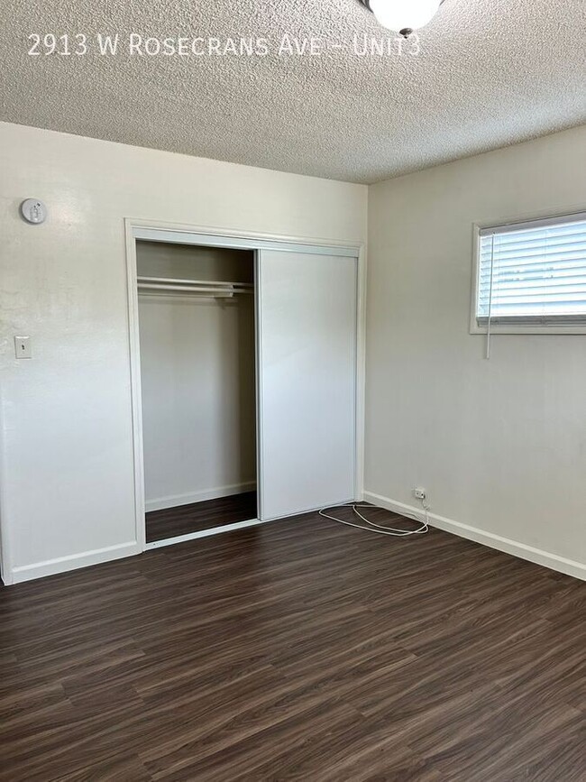 Building Photo - 2913 Rosecrans Ave