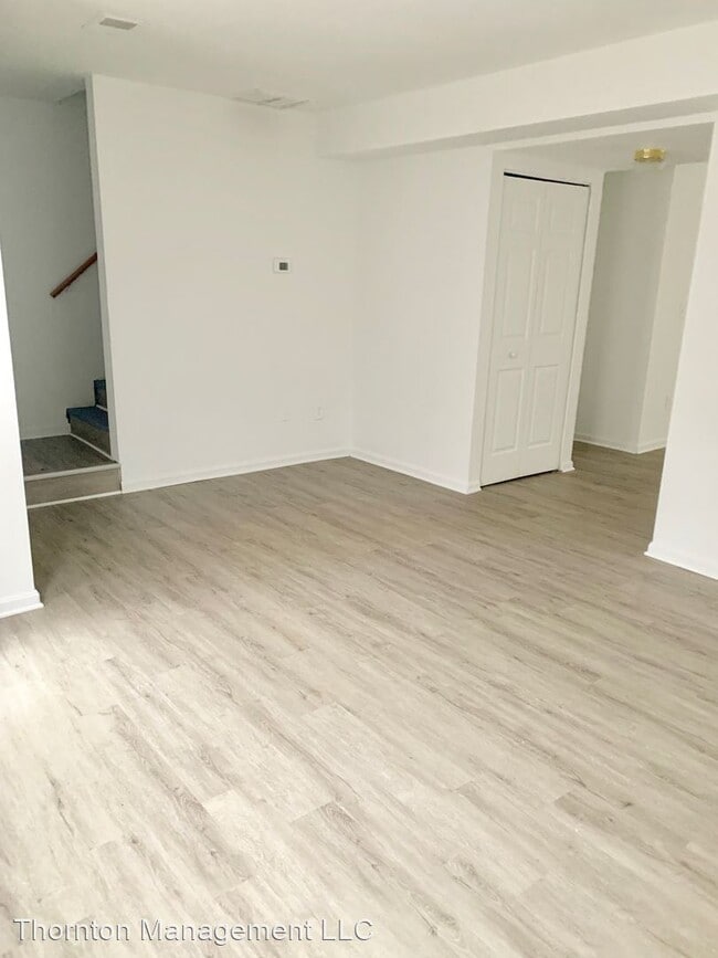 Building Photo - 3 br, 1.5 bath House - 669 Highview Ct
