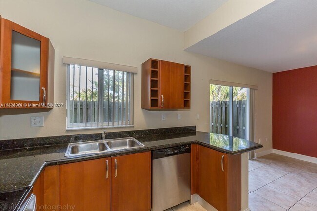 Foto del edificio - 17987 NW 74th Path