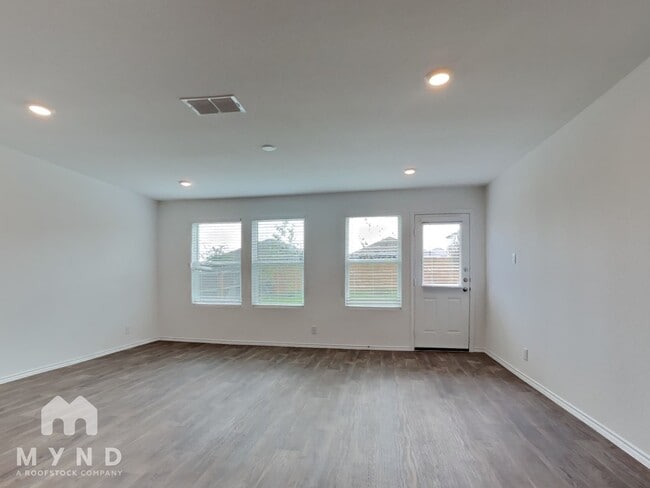 Building Photo - 5714 Agate Cir