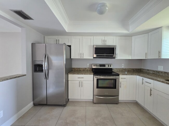Foto del edificio - 1202 SE 8th Terrace