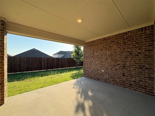 Building Photo - 610 Union Dr