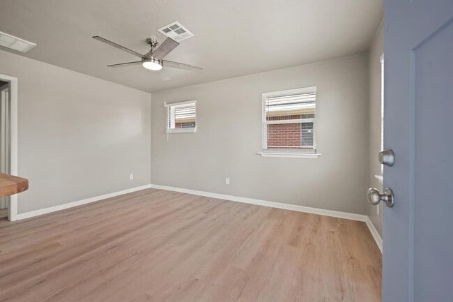 Foto del edificio - 920 E Wayne St